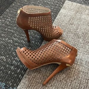 Michael Kors Platform Leather Peep Toe Bootie - High Heel SZ 8.5